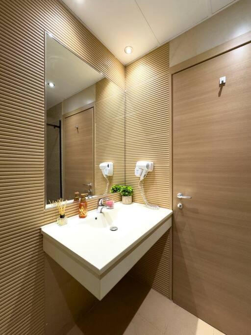 Luxury 2 Bedroom Apartment 부쿠레슈티 외부 사진