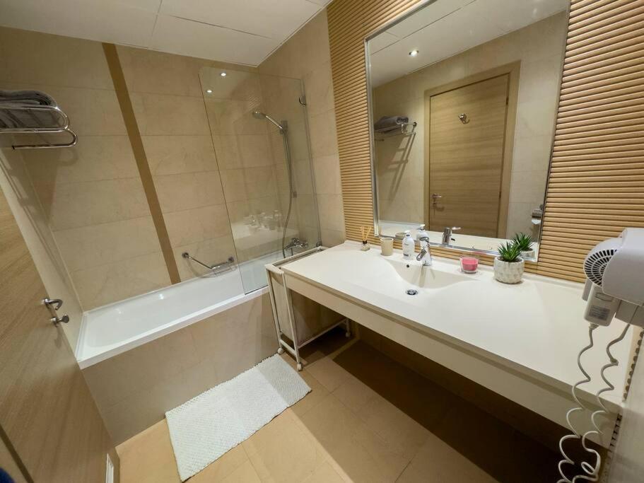 Luxury 2 Bedroom Apartment 부쿠레슈티 외부 사진