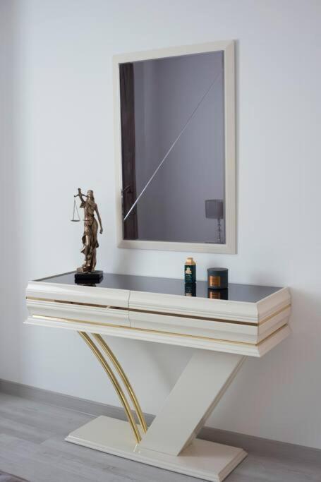 Luxury 2 Bedroom Apartment 부쿠레슈티 외부 사진