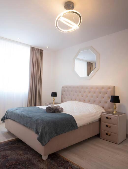 Luxury 2 Bedroom Apartment 부쿠레슈티 외부 사진