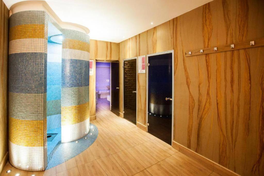 Luxury 2 Bedroom Apartment 부쿠레슈티 외부 사진